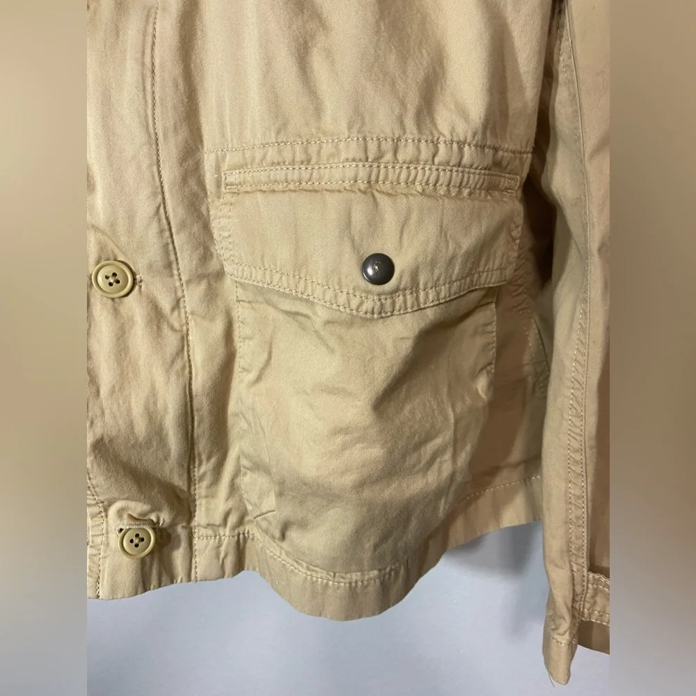 Banana Republic Light weight Cotton Jacket. Camel. Size large.